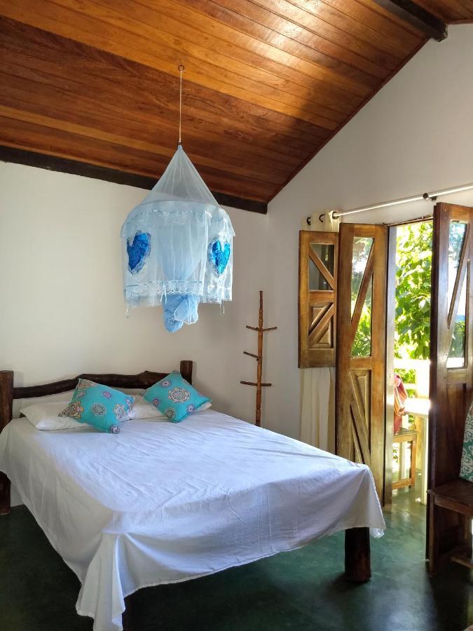 Chale Na Da Tiririca Lodge *